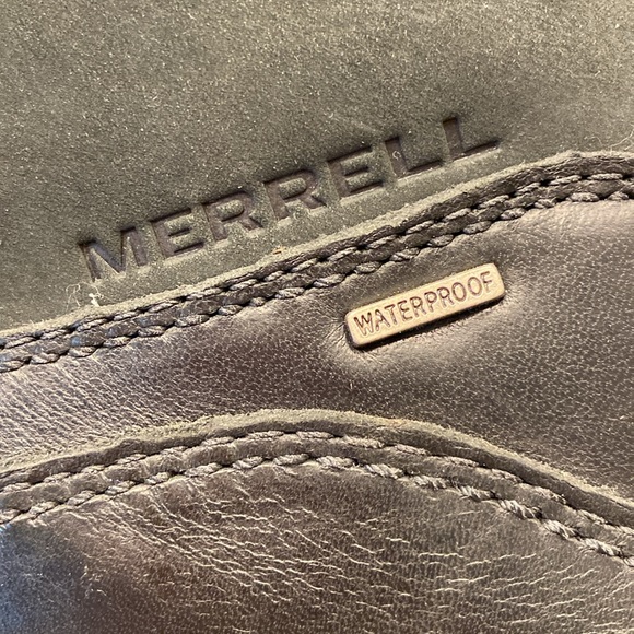 Merrell, waterproof, pull on boots size 9 - Picture 7 of 8